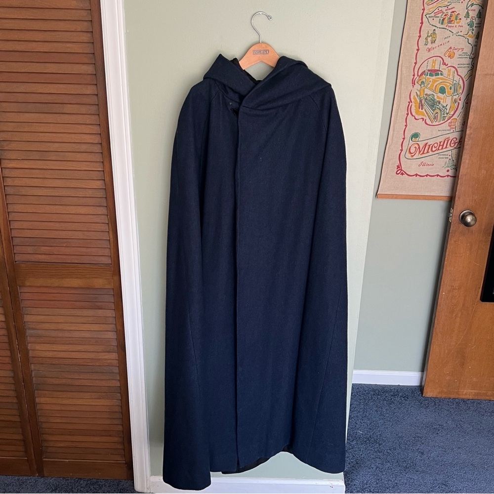 Vintage Long Dark Blue Wool Hooded Cape Cloak - cosplay Victorian or hobbit - Picture 4 of 17